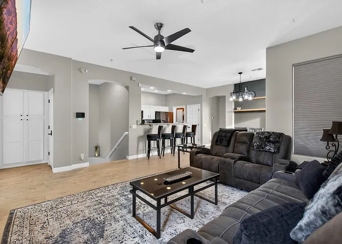 Stylish 2br And 2ba Private Getaway