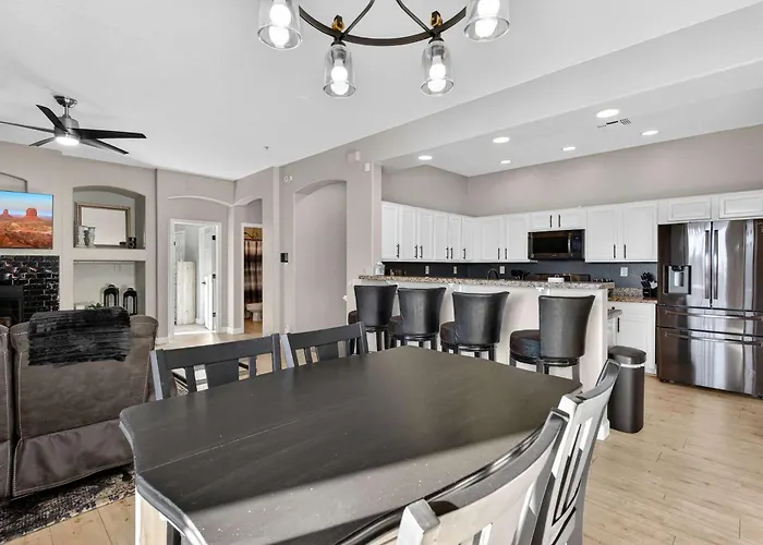 Stylish 2br And 2ba Private Getaway