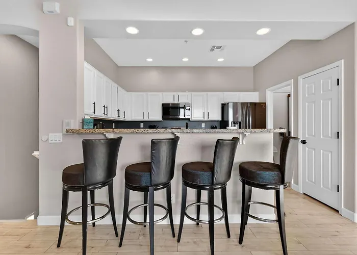 Stylish 2br And 2ba Private Getaway Holiday home *