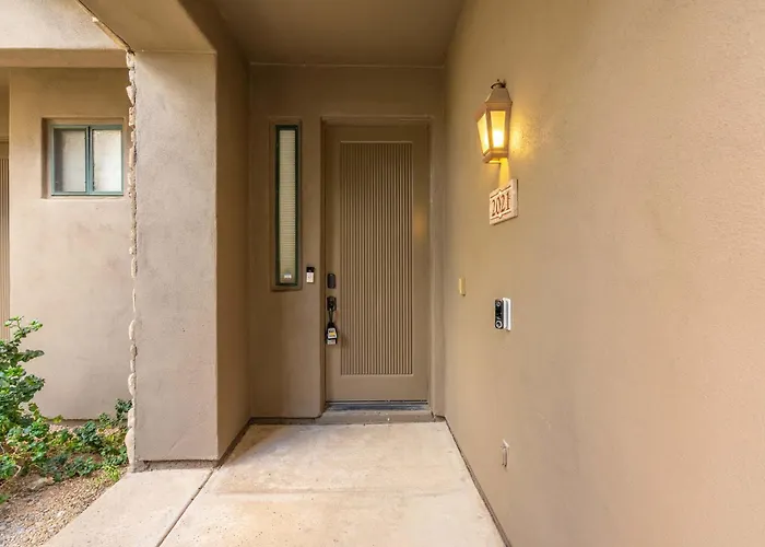 Stylish 2br And 2ba Private Getaway *