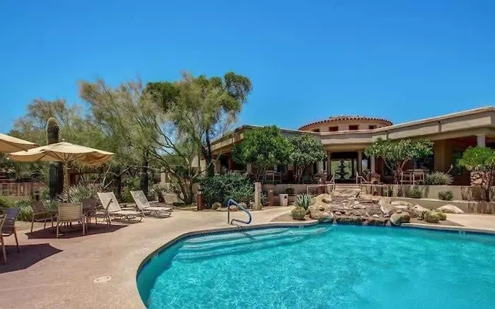 Stylish 2br And 2ba Private Getaway